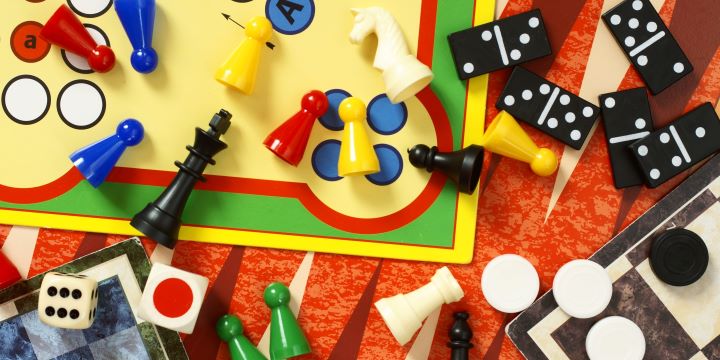 Exploring the Revival of Family Game Nights: Benefits and Modern Twists